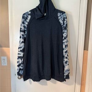 Livi Active Blue and White Oversized Long Sleeve Sweatshirt